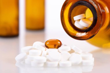 Bitkisel ve homeopatik haplarla alternatif tıp