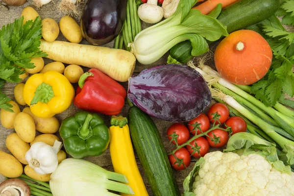 Groupe de légumes frais du marché — Photo