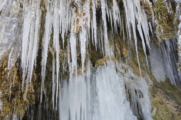 Cena panorâmica com gelo e neve no rio Ammer na Baviera, Germe — Fotografia de Stock