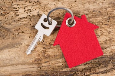 ev anahtar halkası üzerinde