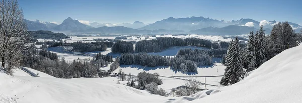 Scena Panoramiczna Bawarskich Górach Zimą — Zdjęcie stockowe