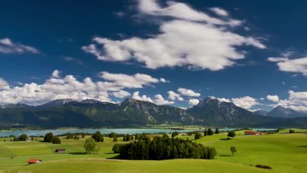 Nuvens Movimento Céu Sobre Cordilheira Dos Alpes Baviera — Vídeo de Stock