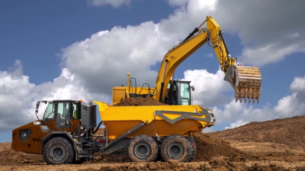 建筑工地的挖掘机 — 图库视频影像