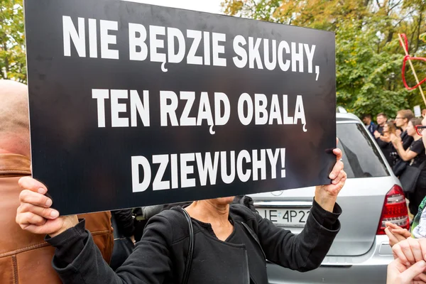 Varsovia, Polonia, 2016 10 01 - protesta contra la ley antiaborto f — Foto de Stock