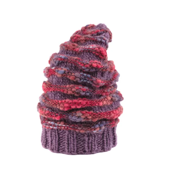 Cabelo vermelho e violeta chapéu de inverno — Fotografia de Stock