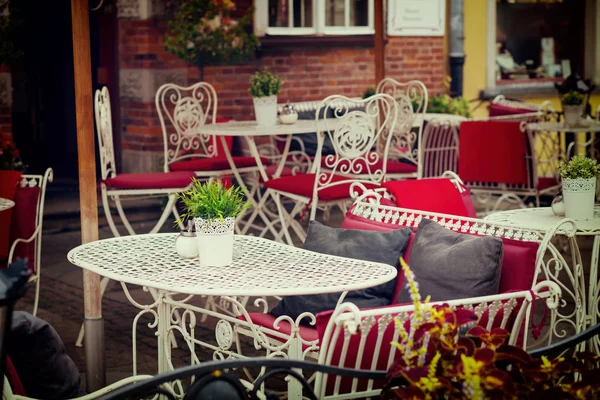 Restaurante europeo - mesas y sillas — Foto de Stock