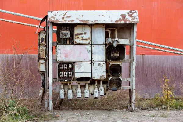 Oude elektrische doos — Stockfoto
