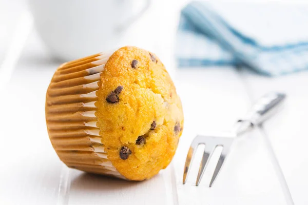 The tasty muffin with chocolate. — Stock Photo, Image