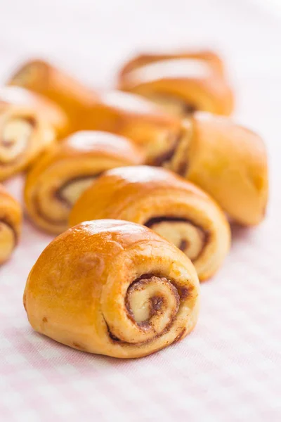 Mini-Zimtbrötchen. — Stockfoto