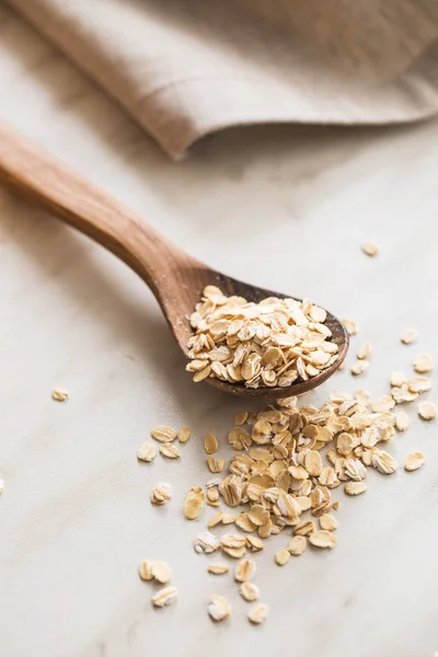 Dry rolled oatmeal. — Stock Photo, Image