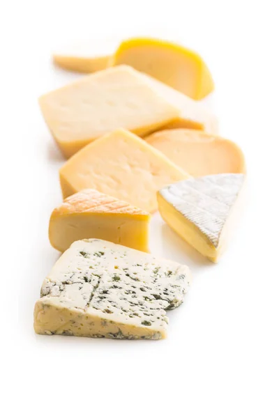 Diferentes tipos de queijos . — Fotografia de Stock