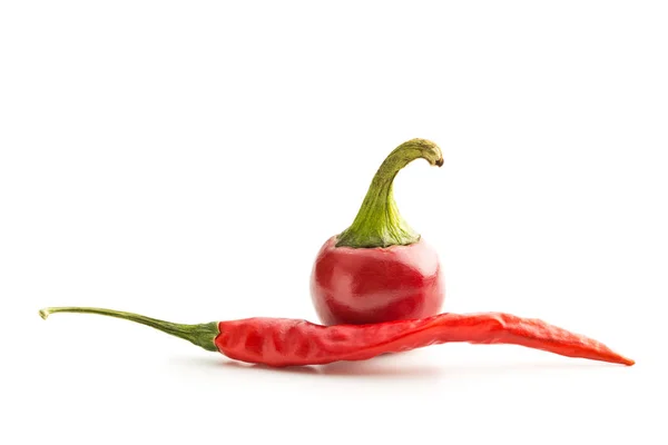 Červené chilli papričky. — Stock fotografie