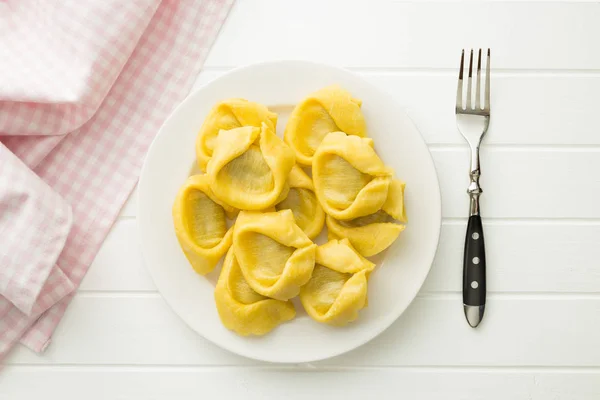 Tortellini tradizionali italiani . — Foto Stock