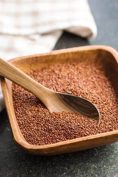 Sementes de quinoa vermelha . — Fotografia de Stock