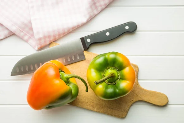 Různobarevné papriky. — Stock fotografie