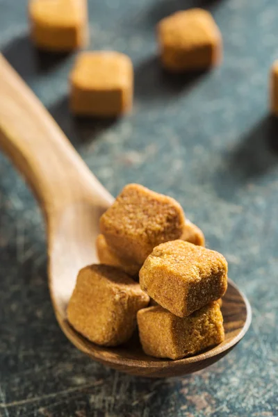 Brown sugar cubes — Stock Photo, Image