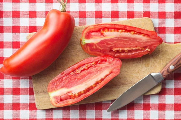 San Marzano tomaten. — Stockfoto