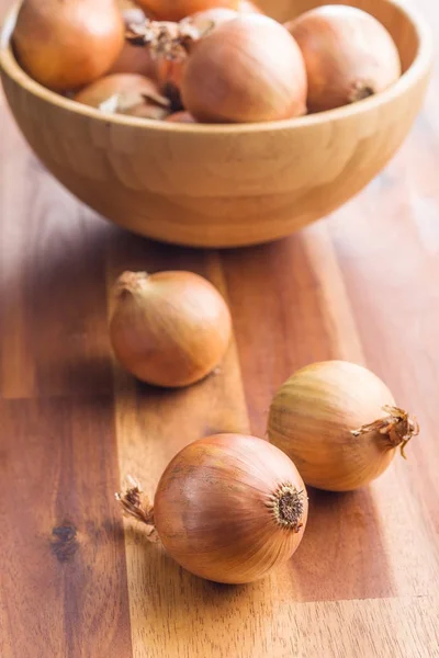Fresh onion bulbs. — Stock Photo, Image