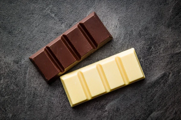 다크와 화이트 초콜렛. — 스톡 사진