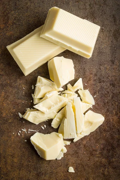 Chopped white chocolate. — Stock Photo, Image