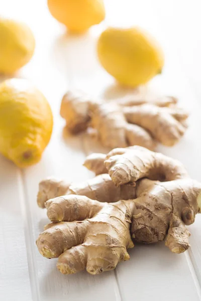 Ginger root and lemons. — Stock Photo, Image