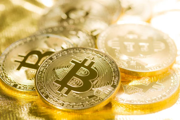 Bitcoins dorés. crypto-monnaie numérique . — Photo