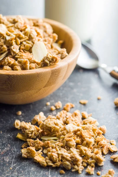 Os cereais de pequeno-almoço granola . — Fotografia de Stock