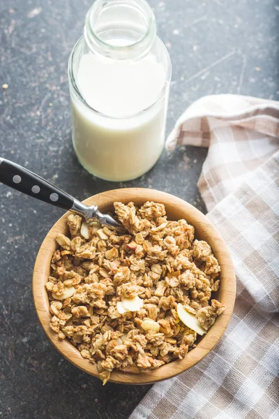 Os cereais de pequeno-almoço granola . — Fotografia de Stock