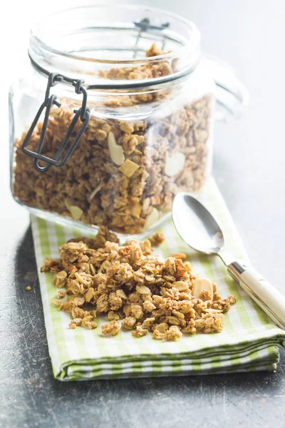 Os cereais de pequeno-almoço granola . — Fotografia de Stock