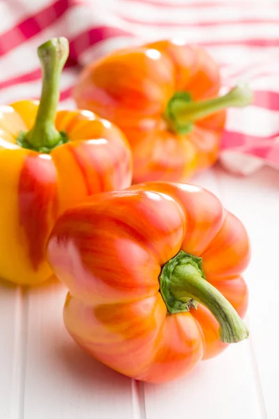 Paprika in doppelter Farbe. — Stockfoto
