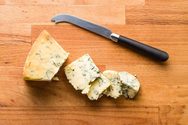 Leckerer Blauschimmelkäse. — Stockfoto