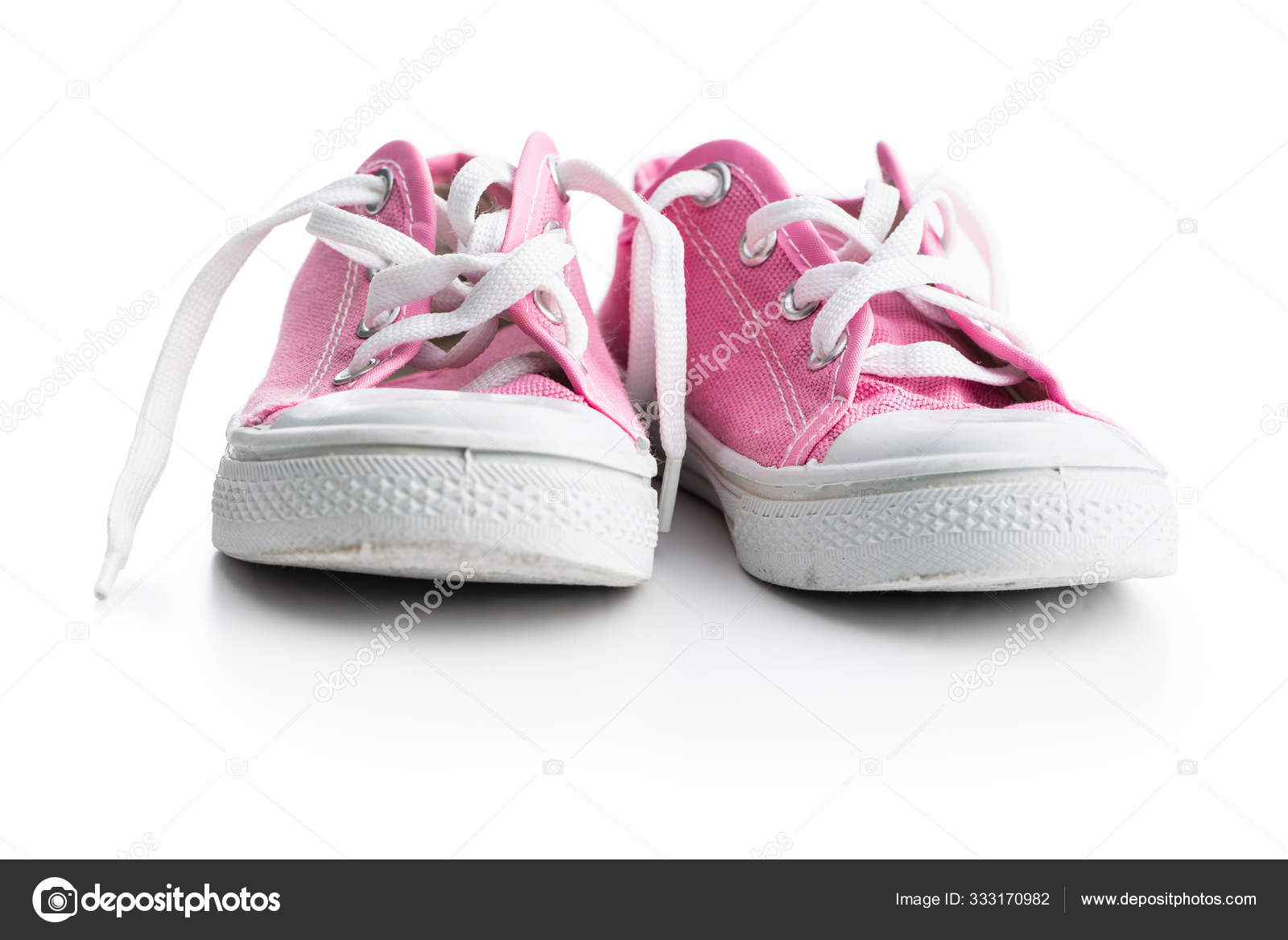 retro tennis shoes