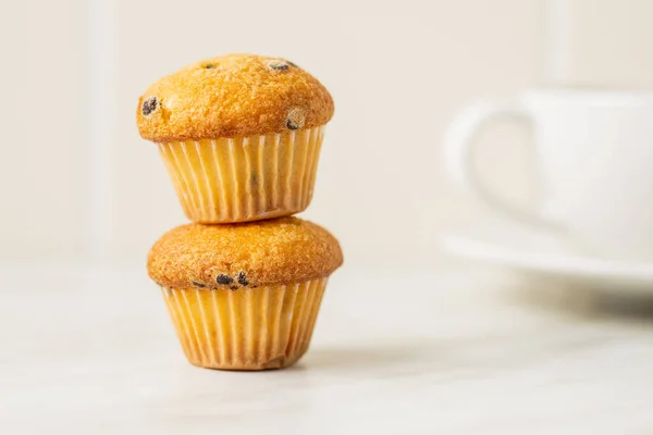 Zoete muffins. Chocolade cupcakes. — Stockfoto