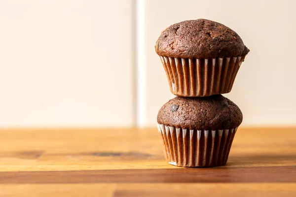 Sweet muffins. Chocolate cupcakes. — Stockfoto