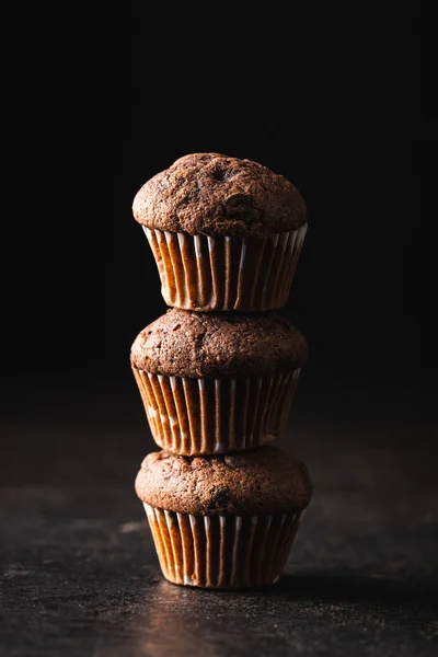 Smakliga chokladmuffins. Söta cupcakes. — Stockfoto