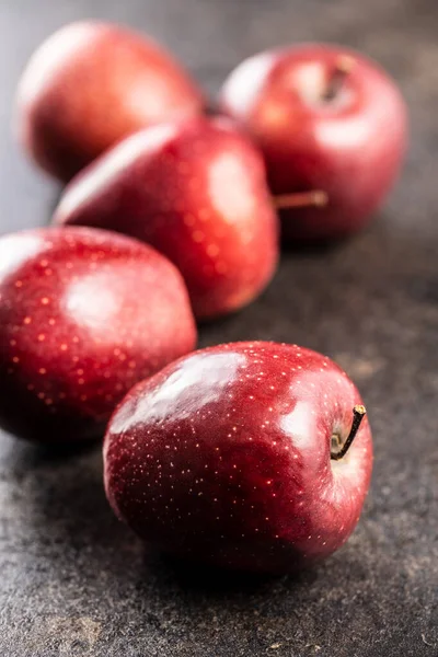 Ripe Red Apples Old Kitchen Table — Stock Photo, Image