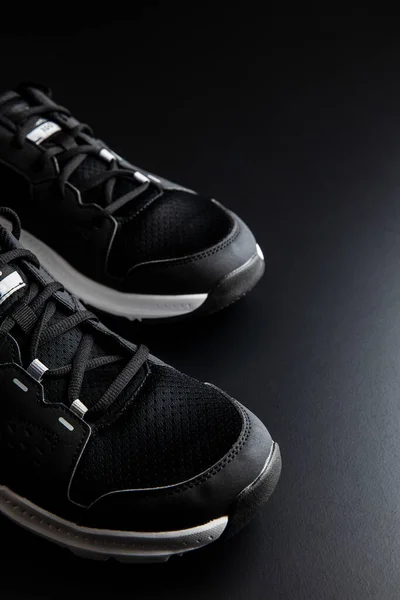 Zwarte Sport Schoenen Zwarte Achtergrond — Stockfoto