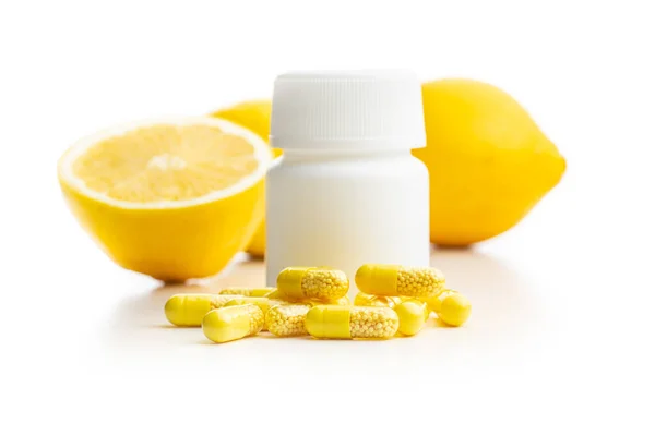 Cápsulas Vitaminas Píldoras Vitamina Con Frasco Pastillas Fruta Limón Aislada — Foto de Stock