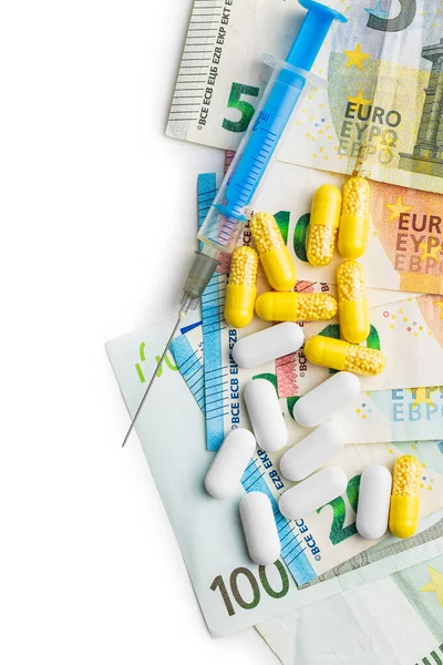 Шприц Таблетки Евро Деньги Изолированы Белом Фоне Здравоохранение Бизнес Концепция — стоковое фото
