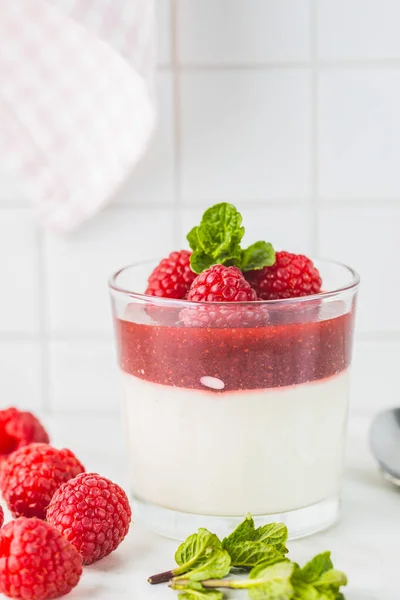 Italian Dessert Panna Cotta Glass Raspberries — Stock Photo, Image