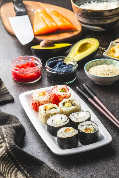 Japanese Sushi Food Maki California Roll Sushi Salmon Caviar Avocado — Stock Photo, Image