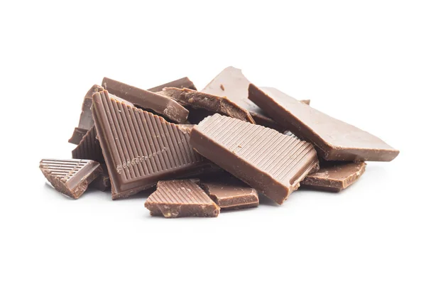 Gebroken Melkchocolade Reep Geïsoleerd Witte Achtergrond — Stockfoto