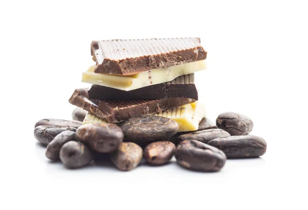 Barras Rotas Chocolate Blanco Leche Chocolate Negro Con Granos Cacao —  Fotos de Stock
