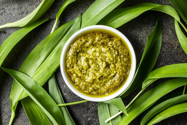 Wild Garlic Pesto Green Ramsons Leaves Top View — Stock Photo, Image