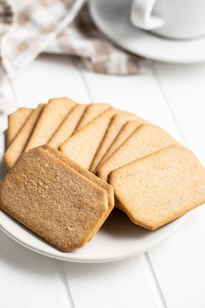 Süße Zimtkekse Leckere Kekse Auf Weißem Tisch — Stockfoto