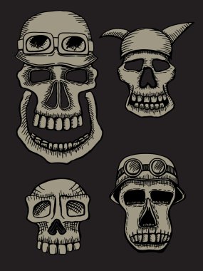 Kafatasları kask içinde