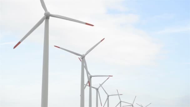 Ветроэнергетические турбины — стоковое видео