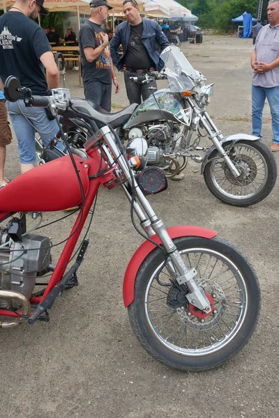 Rote Motorradteile — Stockfoto