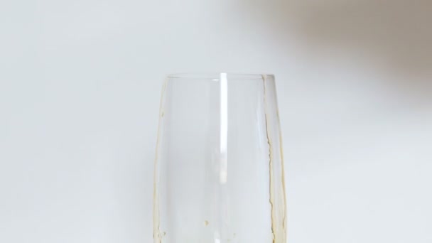 Verser un verre de bière 