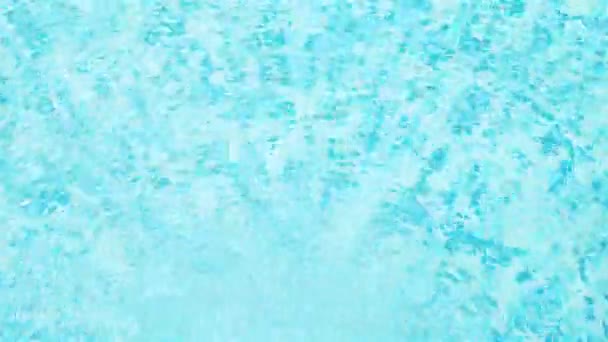 Vatten krusningar i poolen — Stockvideo